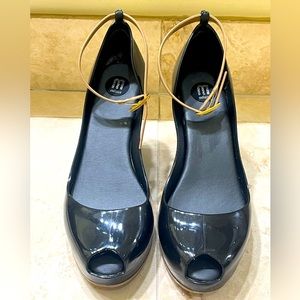 Peep toe platform wedge. Adorable- Comfortable.Smoke Free- Brand New